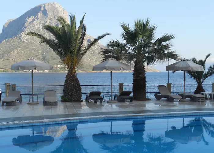 Hotel Plaza 3*