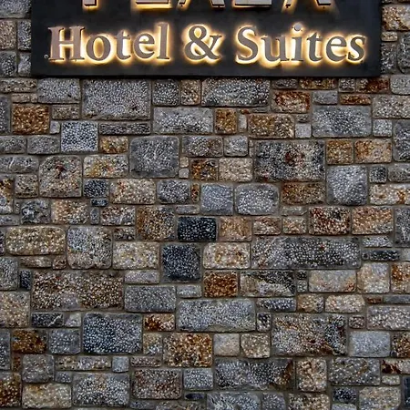 Plaza Hotel 3*