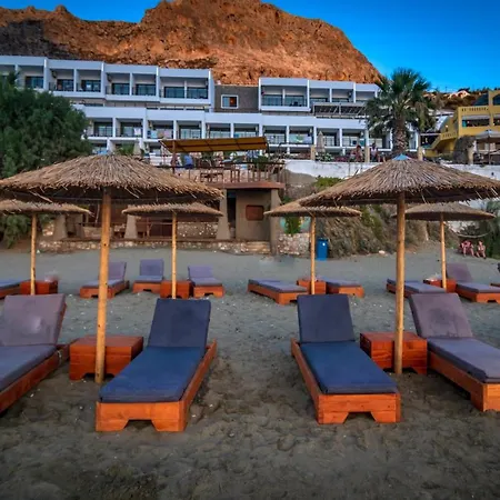 Plaza Hotel 3*