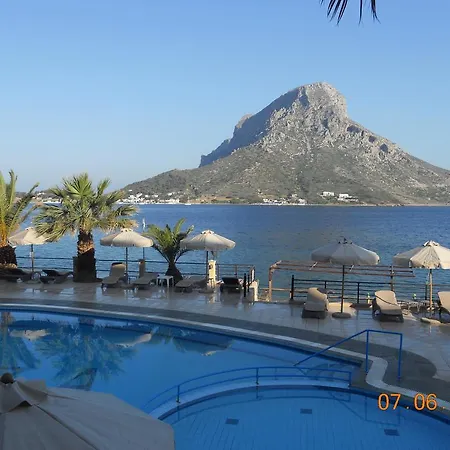 Hotel Plaza 3*