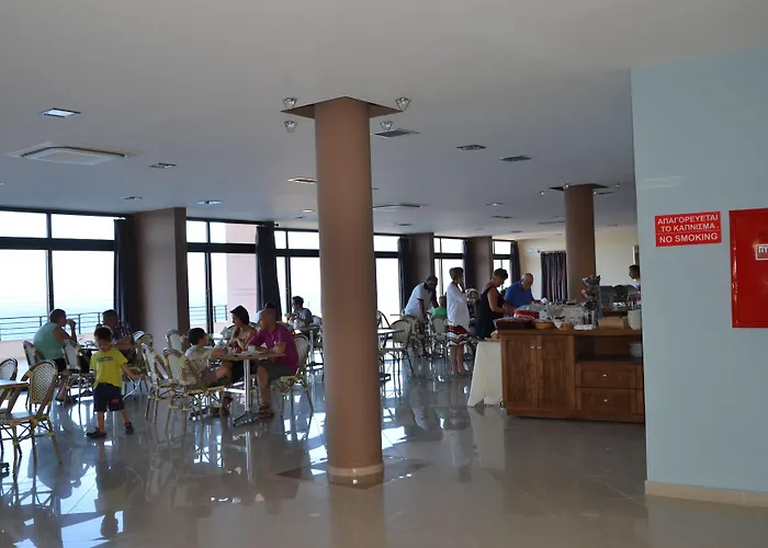 Hotel Plaza Masouri